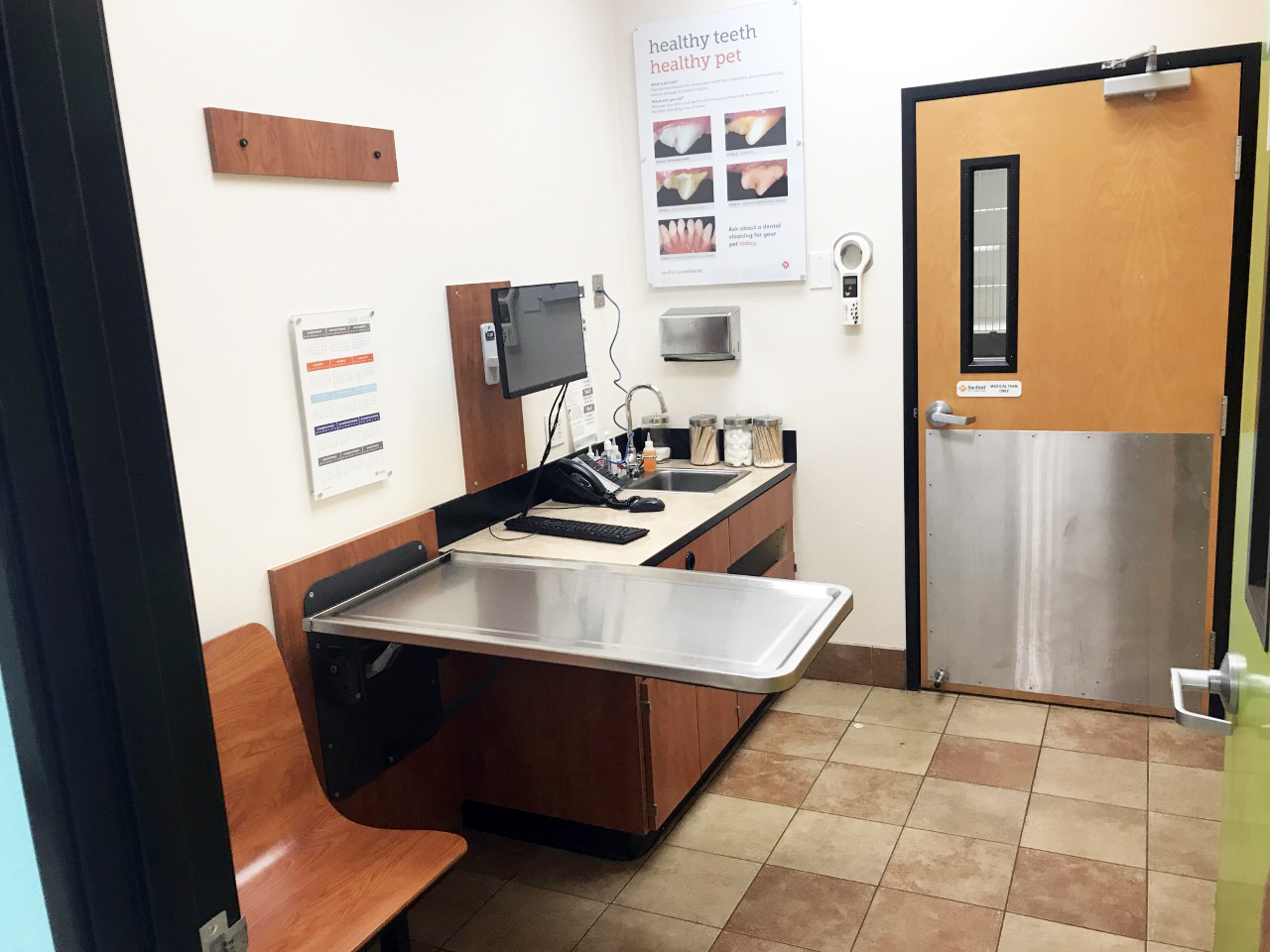 A view of the Banfield - Baton Rouge exam room