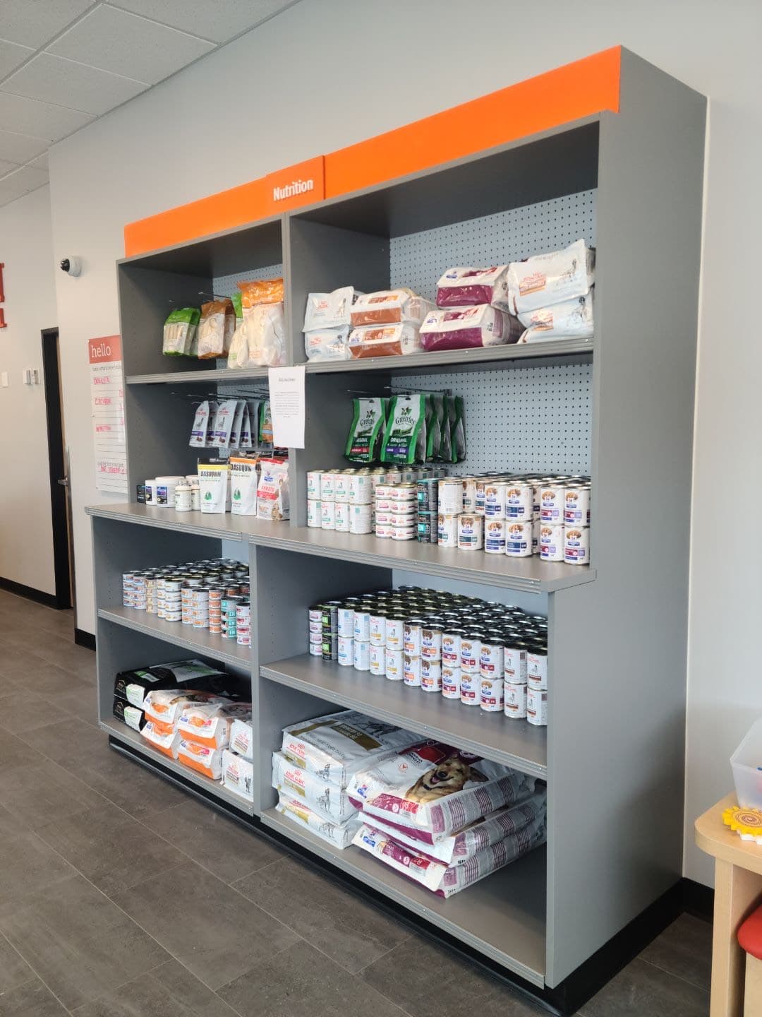 Banfield Pet Hospital Ankeny Delaware - front office