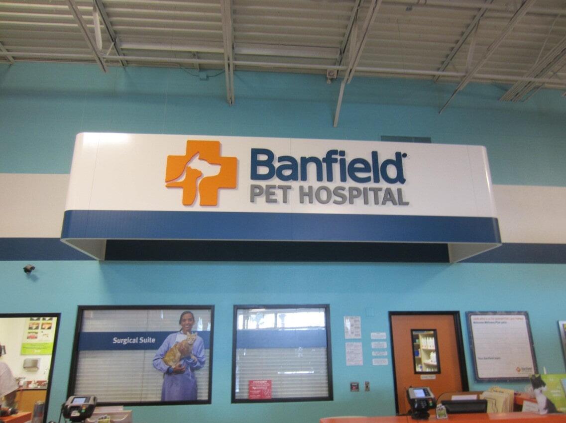 Banfield Pet Hospital: Chula Vista S lobby