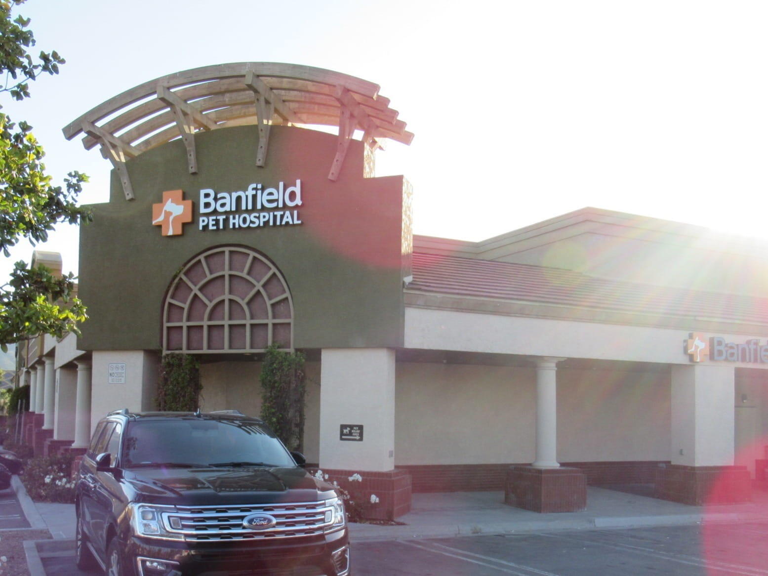 Banfield Pet Hospital: Temecula Town Center exterior