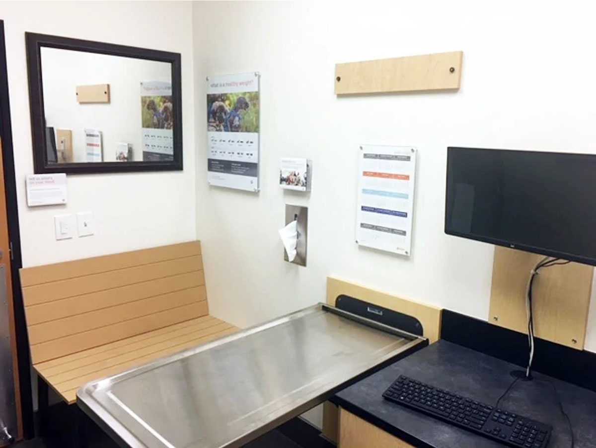 The pet examination room at the Banfield Pet Hospital