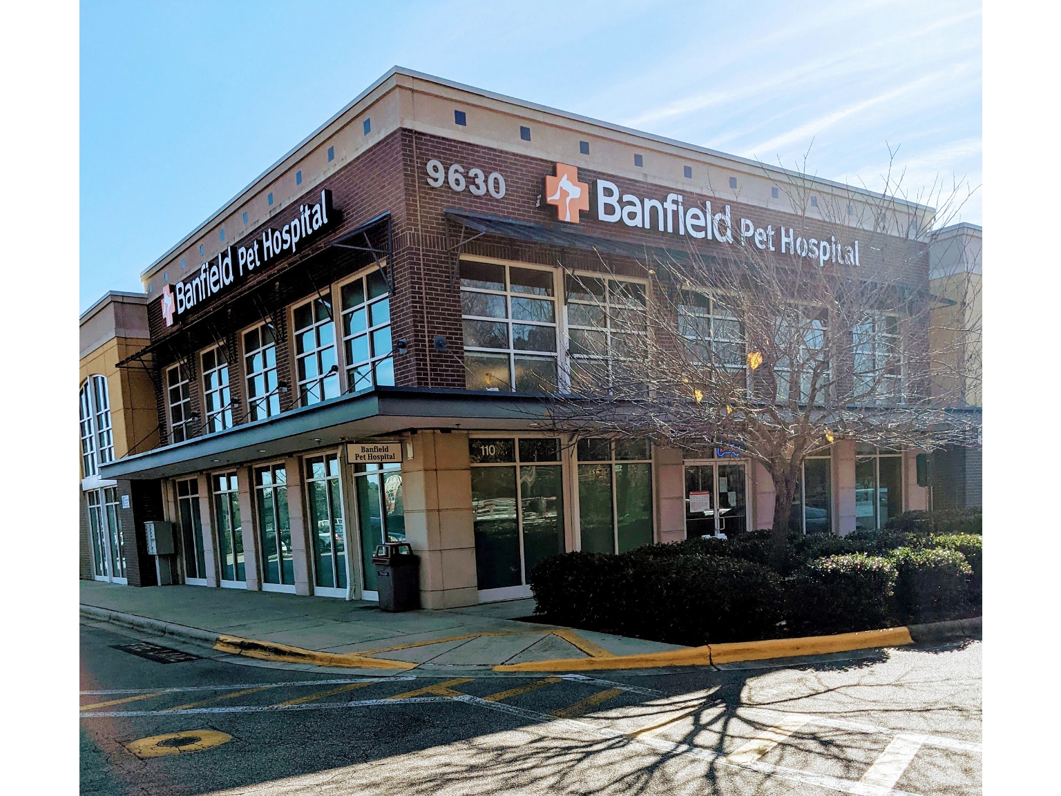 Banfield Pet Hospital, Raleigh Falls Pointe, NC 